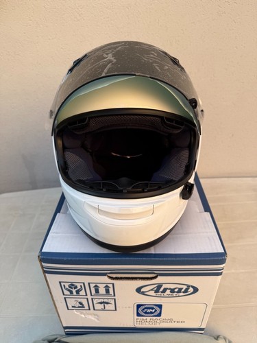 Vendo casco nuovo arai - nuovo, rx-7v
